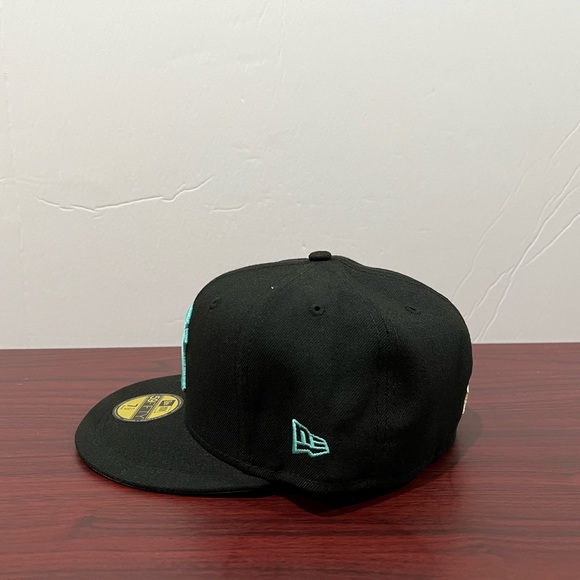 New Era, 59Fifty Fitted Hat, New York Yankees, Black & Green - Picture 7 of 10